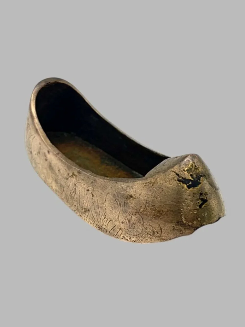 Vintage 1950s Korean Brass Slipper Ashtray Engraved Flower Trinket Dish 5